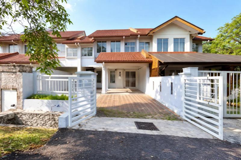 Double Storey Terrace House for Rent @ Putra Heights Seksyen 10 | 4R3B | RM1,950/month