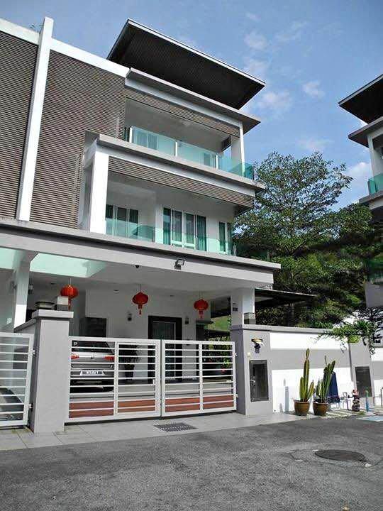 End Lot with Extra Land @ Beverly Heights Ampang | Fully Renovated | 5+1 Rooms | RM2.4M