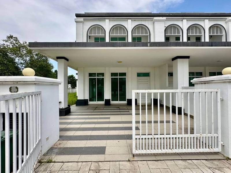 Corner Lot Double Storey Terrace House for Sale at Eco Majestic, Semenyih, Selangor, Malaysia Property | Freehold | Back Facing Lake | Last Row