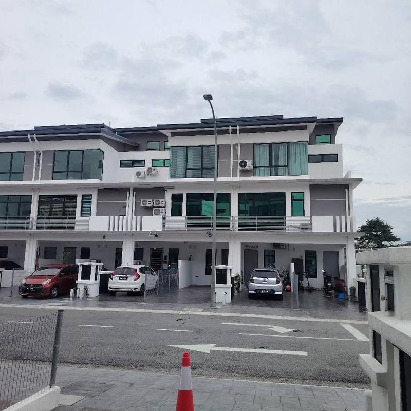 3 Storey Townhouse House for Sale in Taman Sri Muda, Shah Alam, Selangor, 40400, Malaysia Property | Ready to Move, Gated and Guarded, Affordable Landed Hybrid Home