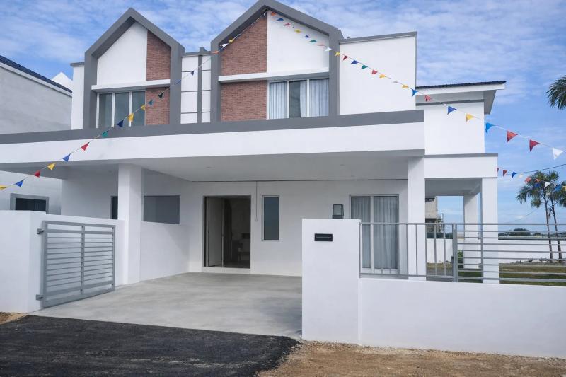 Azalea Seri Iskandar Double Storey Terrace | 4 Rooms | From RM298K