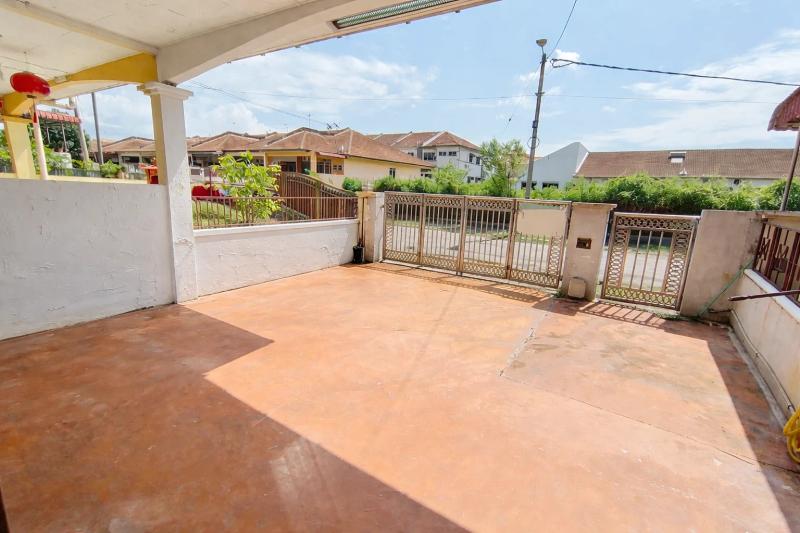 Double Storey Terrace House For Rent @ Pengkalan Indah (Desa Pakatan) | Fully Furnished | 4 Bed 3 Bath | RM950