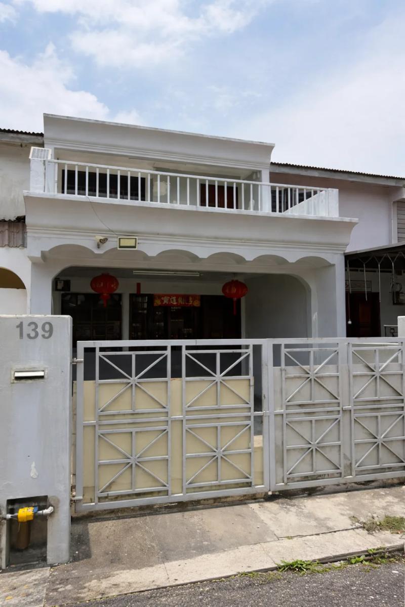 Low Cost House for Rent @ Permas Jaya | 2 Bedrooms | Near JB Town & CIQ | Below Market
